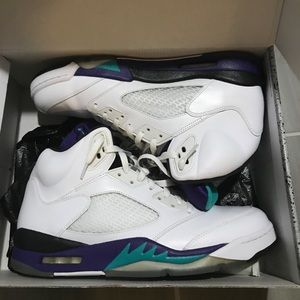 Jordan V “Grape” size 12. (2013 release)